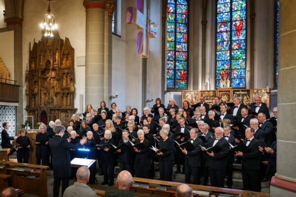 2026-10-11_w_Lichtblick (2) Bochum, 11.10.2026, die Stadtkantorei in der Propsteikirche St. Peter und Paul - Zoltán Kodály: Laudes Organi und Maurice Duruflé: Requiem. Mit George F. Warren (Orgel) und Irene Carpentier (Sopran) unter der Leitung von Mechthild Jaskulsky | F o t o : V o l k e r W i c i o k